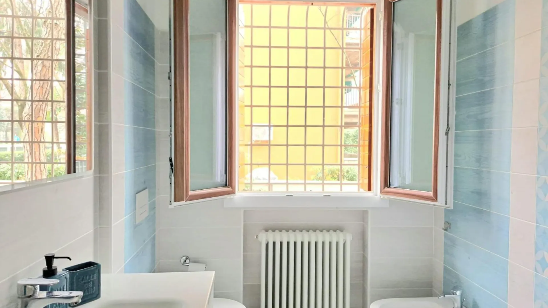 Lion House Apartment Riccione